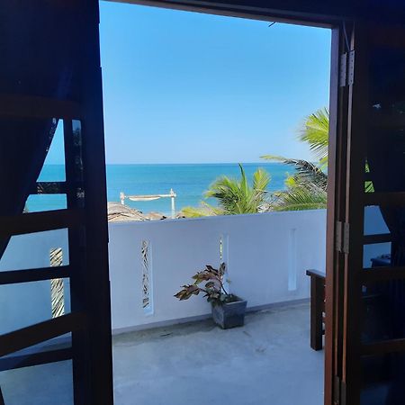 Feel The Waves Hotel Arugam Bay Bagian luar foto