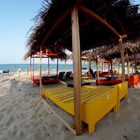 Feel The Waves Hotel Arugam Bay Bagian luar foto