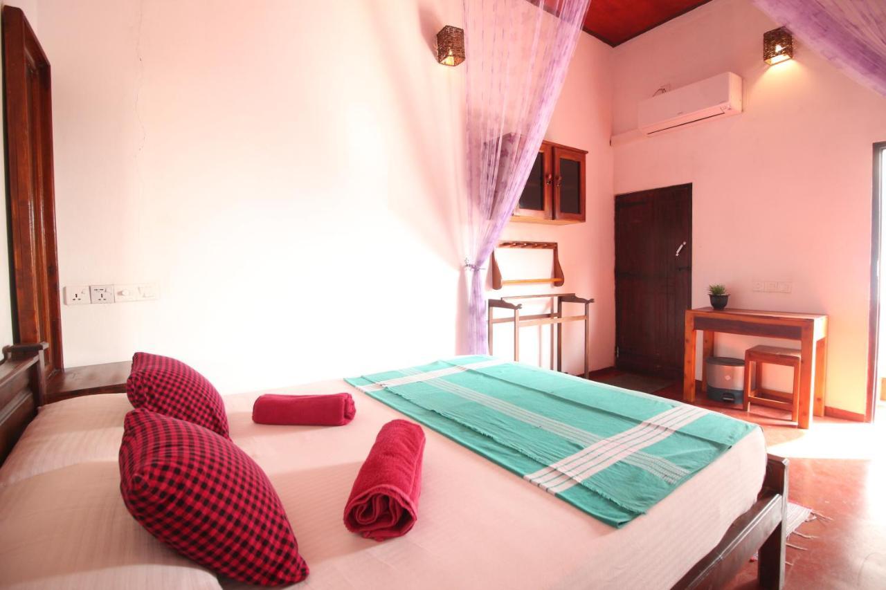 Feel The Waves Hotel Arugam Bay Bagian luar foto