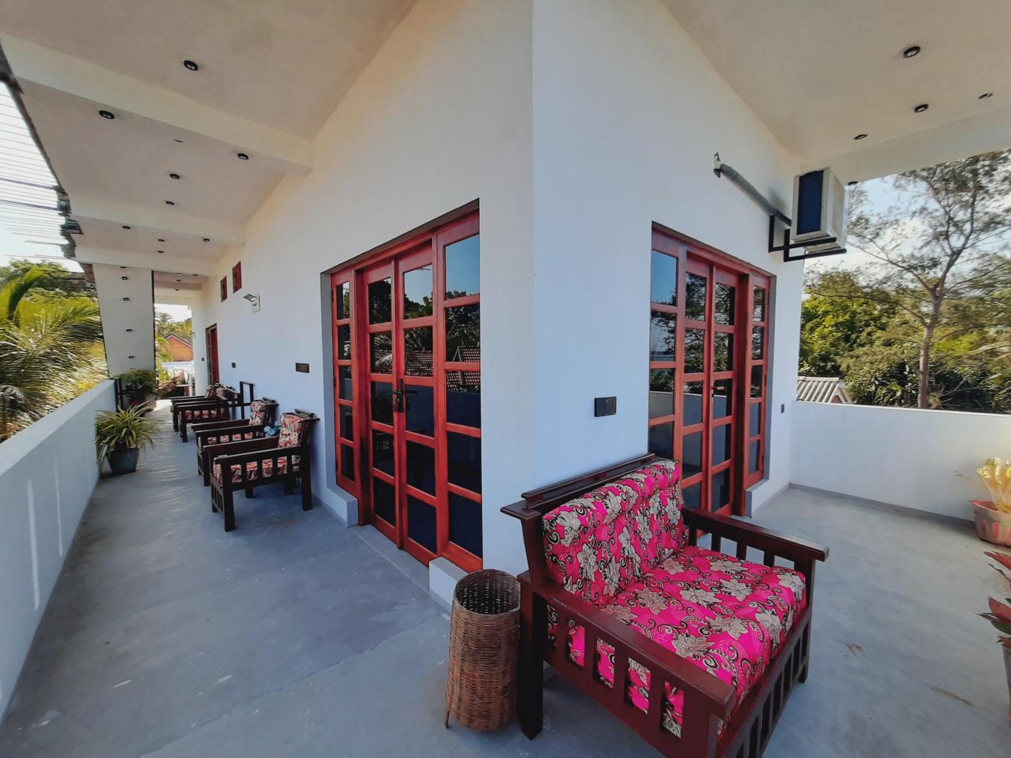 Feel The Waves Hotel Arugam Bay Bagian luar foto