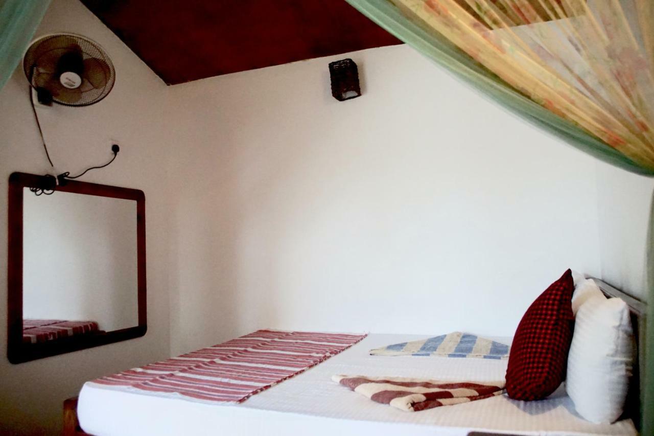 Feel The Waves Hotel Arugam Bay Bagian luar foto
